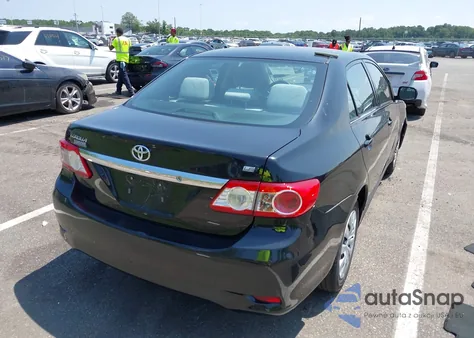 2013 Toyota Corolla Le z USA, uszkodzony, nr VIN 2T1BU4EE9DC112980